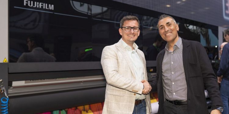 Fujifilm partners with GPG to create show-stopping stand graphics at FESPA 2023