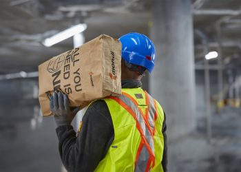 Mondi hosts first-of-its-kind round table to tackle used paper bags from construction