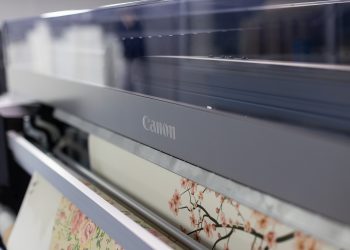 Asrın Wallprint baskıda aradığı kalite ve verimliliği Canon Colorado M-Serisi’nde buldu